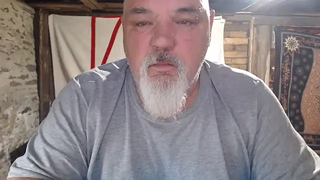 Snapshot of Newfiesausage1972 chatting on 05-13-26, 11:17 Newfiesausage1972 online show from 05-13-26, 11:17