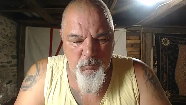 Snapshot of Newfiesausage1972 chatting on 06-23-26, 08:01 Newfiesausage1972 online show from 06-23-26, 08:01