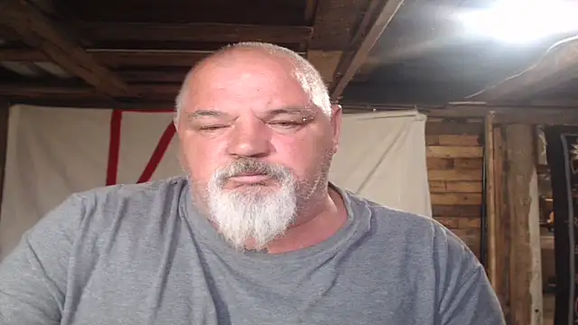Snapshot of Newfiesausage1972 chatting on 06-26-26, 11:27 Newfiesausage1972 online show from 06-26-26, 11:27