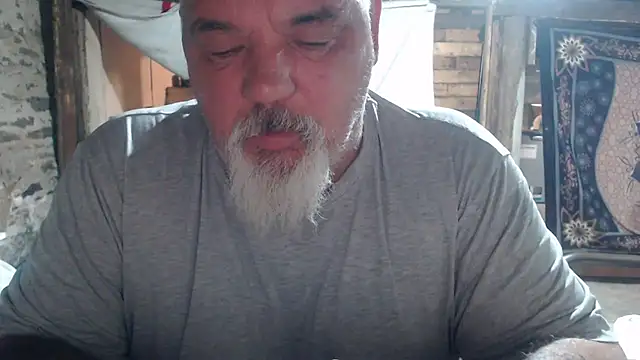 Snapshot of Newfiesausage1972 chatting on 07-11-26, 09:09 Newfiesausage1972 online show from 07-11-26, 09:09