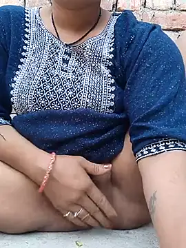 Snapshot of Simaran_bhabhi chatting on 03-19-25, 12:23 Simaran bhabhi online show from 03-19-25, 12:23