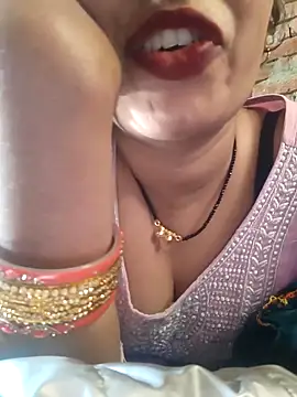 Snapshot of Simaran_bhabhi chatting on 02-22-25, 05:44 Simaran bhabhi online show from 02-22-25, 05:44
