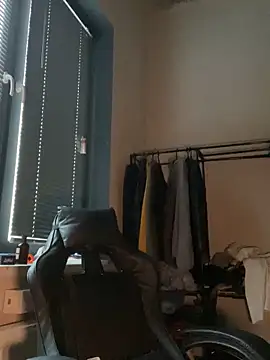 Snapshot of meanexx chatting on 02-10-26, 04:55 meanexx online show from 02-10-26, 04:55