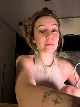 Snapshot of meanexx chatting on 11-27-25, 05:13 meanexx online show from 11-27-25, 05:13