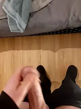 passion4it5 online show from 12-21-24, 04:57