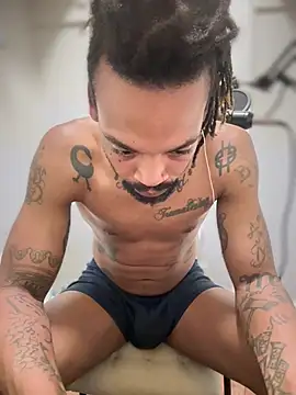 1BeautyN1Beast online show from 02-26-26, 06:57