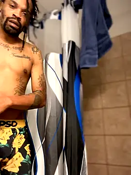 1BeautyN1Beast online show from 12-03-25, 01:32