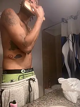 1BeautyN1Beast online show from 12-05-25, 02:15