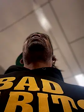 1BeautyN1Beast online show from 12-21-25, 05:58