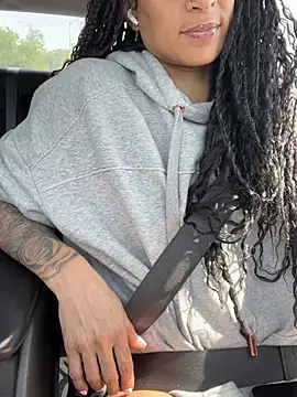 Shuggabutt online show from 03-29-26, 09:27