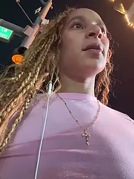 Shuggabutt online show from 09-20-25, 02:49