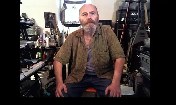 Snapshot of SirGarMack chatting on 02-18-26, 05:09 SirGarMack online show from 02-18-26, 05:09