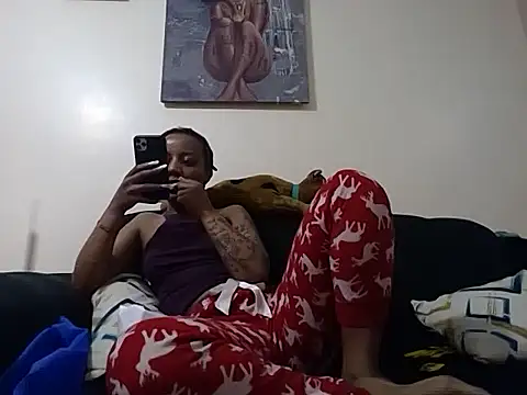 hoely grail01 online show from 12-03-25, 05:12