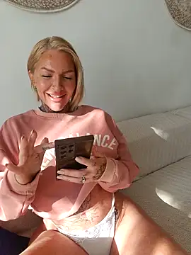 YourMommyBlair online show from 03-26-26, 06:11