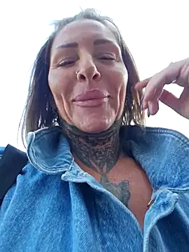 Snapshot of YourMommyBlair chatting on 11-08-25, 07:12 YourMommyBlair online show from 11-08-25, 07:12