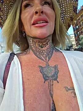 Snapshot of YourMommyBlair chatting on 03-05-25, 07:16 YourMommyBlair online show from 03-05-25, 07:16