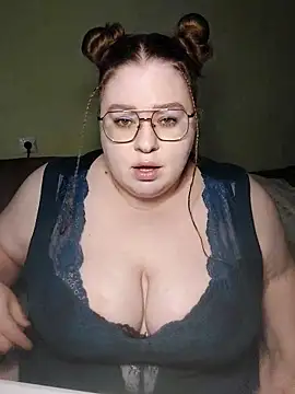 Snapshot of Chloe_WS chatting on 10-13-25, 04:58 Chloe WS online show from 10-13-25, 04:58