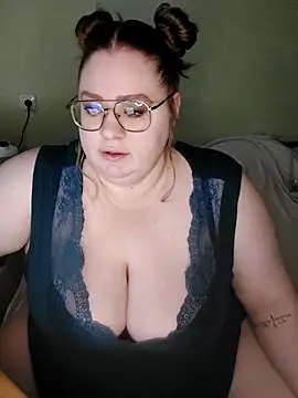 Snapshot of Chloe_WS chatting on 10-25-25, 05:50 Chloe WS online show from 10-25-25, 05:50