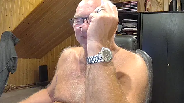 Snapshot of biggandybig chatting on 09-09-25, 09:46 biggandybig online show from 09-09-25, 09:46
