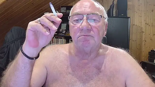 Snapshot of biggandybig chatting on 06-01-26, 09:58 biggandybig online show from 06-01-26, 09:58