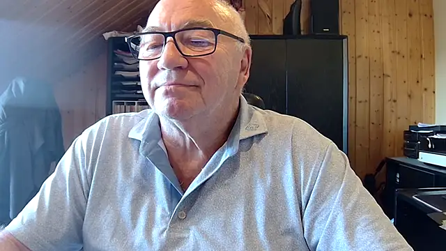 Snapshot of biggandybig chatting on 05-26-26, 08:01 biggandybig online show from 05-26-26, 08:01
