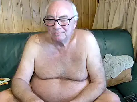 Snapshot of biggandybig chatting on 03-14-25, 03:03 biggandybig online show from 03-14-25, 03:03