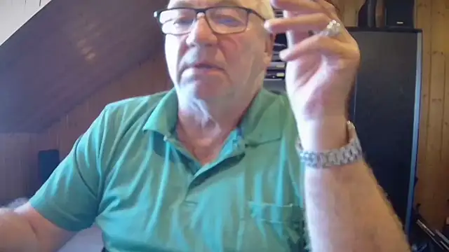 Snapshot of biggandybig chatting on 10-02-25, 06:28 biggandybig online show from 10-02-25, 06:28