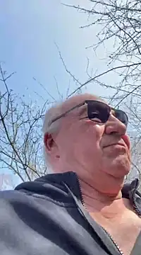 Snapshot of biggandybig chatting on 03-08-25, 12:41 biggandybig online show from 03-08-25, 12:41