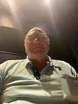 Snapshot of biggandybig chatting on 09-10-25, 10:58 biggandybig online show from 09-10-25, 10:58