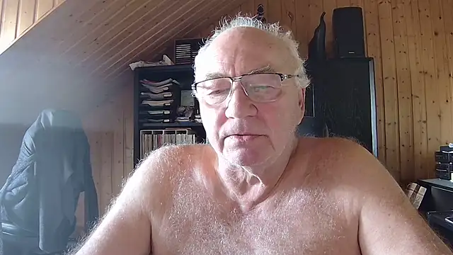 Snapshot of biggandybig chatting on 05-20-26, 02:58 biggandybig online show from 05-20-26, 02:58