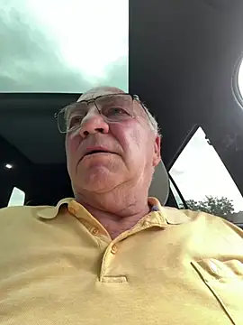 Snapshot of biggandybig chatting on 06-20-26, 11:15 biggandybig online show from 06-20-26, 11:15
