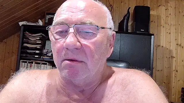Snapshot of biggandybig chatting on 07-15-26, 09:33 biggandybig online show from 07-15-26, 09:33