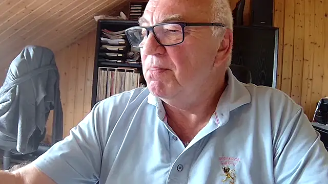 Snapshot of biggandybig chatting on 06-04-26, 11:15 biggandybig online show from 06-04-26, 11:15