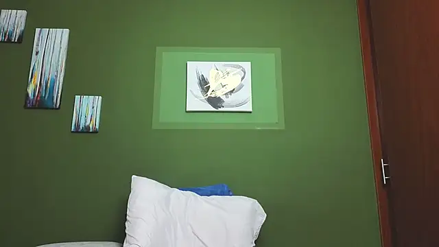 Abril Bianchi online show from 04-19-26, 06:10