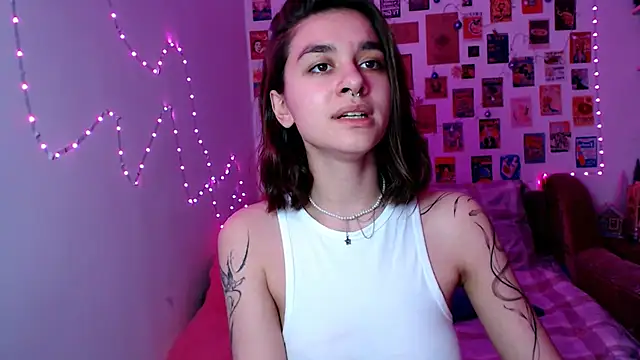 Snapshot of Celine_Dionn chatting on 01-25-25, 12:37 Celine Dionn online show from 01-25-25, 12:37