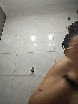 Snapshot of Yaumiko chatting on 01-06-26, 02:10 Yaumiko online show from 01-06-26, 02:10