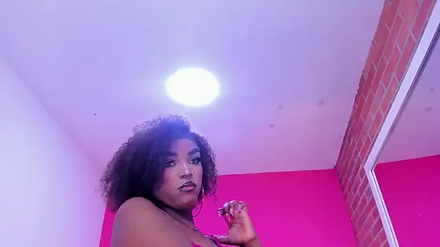 Snapshot of malu_horny_69 chatting on 06-11-26, 02:47 malu horny 69 online show from 06-11-26, 02:47