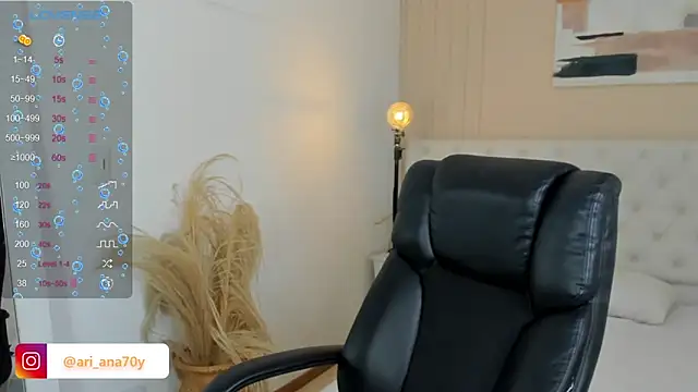 LOISE-XX online show from 03-25-26, 06:02