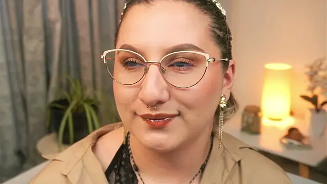 Ximenna Cruz online show from 04-10-26, 06:15