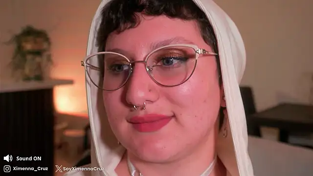 Ximenna Cruz online show from 09-16-25, 09:38