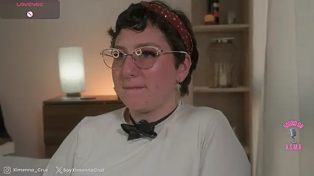 Ximenna Cruz online show from 10-24-25, 09:14