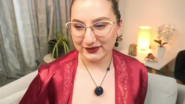 Ximenna Cruz online show from 04-11-26, 05:49