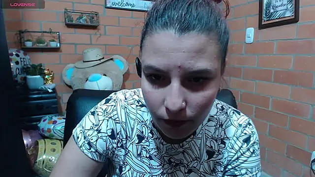alexia 87 online show from 10-18-25, 03:19