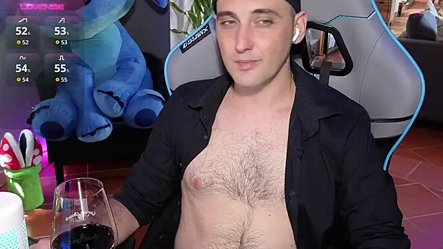 Snapshot of Gil_gamesh90 chatting on 07-26-26, 10:44 Gil gamesh90 online show from 07-26-26, 10:44