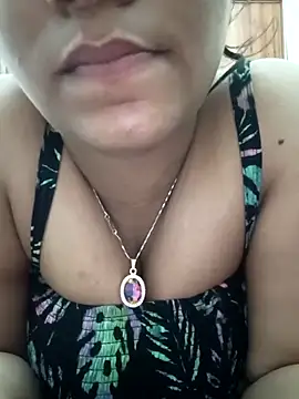 Divya girl online show from 04-14-26, 10:48