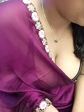 Snapshot of Divya_girl chatting on 07-08-26, 01:08 Divya girl online show from 07-08-26, 01:08