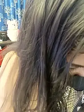 Divya girl online show from 03-06-26, 08:04