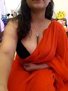 Snapshot of Divya_girl chatting on 04-18-26, 06:27 Divya girl online show from 04-18-26, 06:27