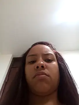 Snapshot of EAAM1 chatting on 10-15-25, 09:12 EAAM1 online show from 10-15-25, 09:12