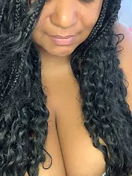 Snapshot of SweetLizzyBBW chatting on 05-05-26, 05:05 SweetLizzyBBW online show from 05-05-26, 05:05
